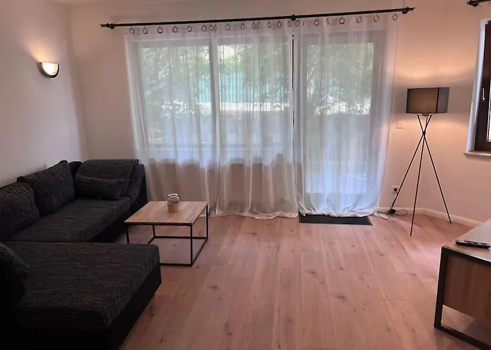 Mahira Im Luftkurort Schindeldorf *