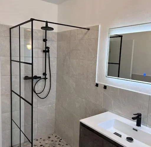 דירה Mahira Im Luftkurort Schindeldorf סטרומברג